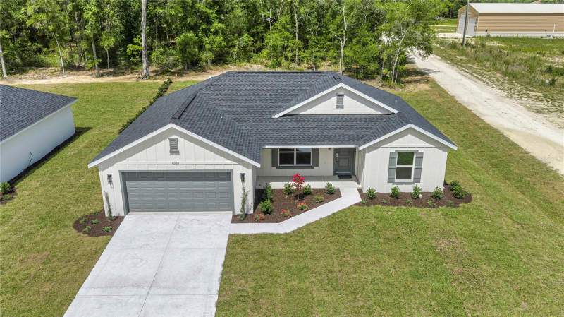 3 bedroom Single Family Residence at 4020 SW 156th Court, Rainbow Park Estate 03, Ocala — photo 2