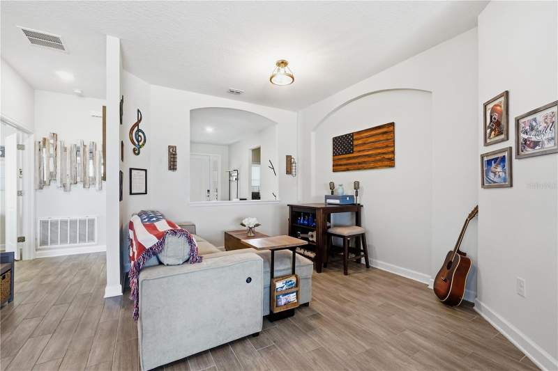 4 bedroom Single Family Residence at 8954 Fluffy Lie Court, Stoneybrook South North Prcl Ph 5, Davenport — photo 4
