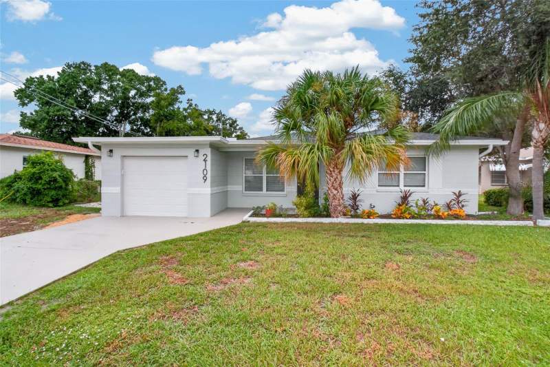 2 bedroom Single Family Residence at 2109 58th Street, Boca Ciega Estates Rep, Gulfport — photo 3