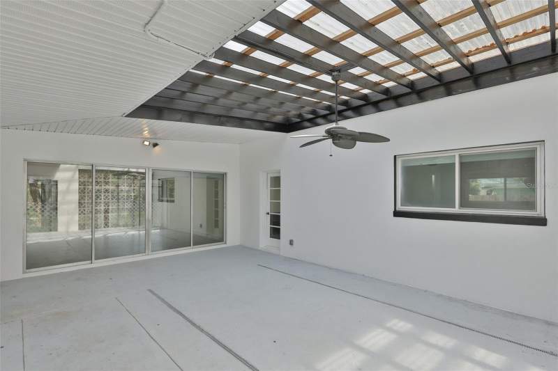 3 bedroom Single Family Residence at 704 E River Drive, Temple Terrace Riverside Subdi, Tampa — photo 2