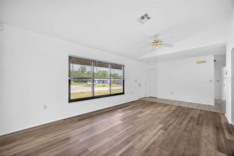 2 bedroom Single Family Residence at 141 Avens Street, Port Charlotte Sec 008, Port Charlotte — photo 4