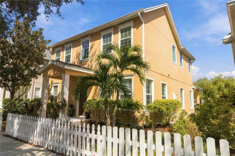 4 bedroom Single Family Residence at 11310 Winthrop Lake Drive, Winthrop Village Ph One-B, Riverview — photo 4