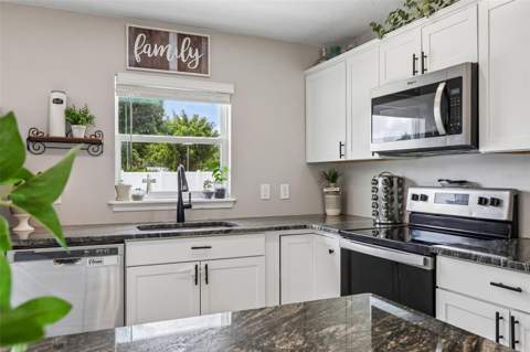 12020 Virginia Drive, Leesburg FL - photo 19 of 35