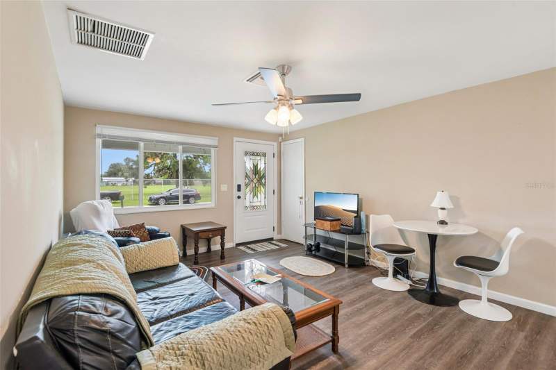 3 bedroom Single Family Residence at 8401 Portulaca Avenue, Crestridge 8th Add, Seminole — photo 4