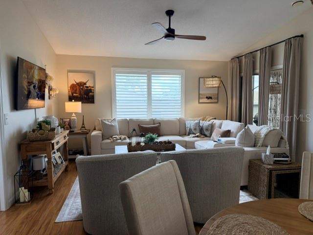 2 bedroom Single Family Residence at 1019 Golden Grove Drive, Villages Of Sabal Chase, The Villages — photo 3