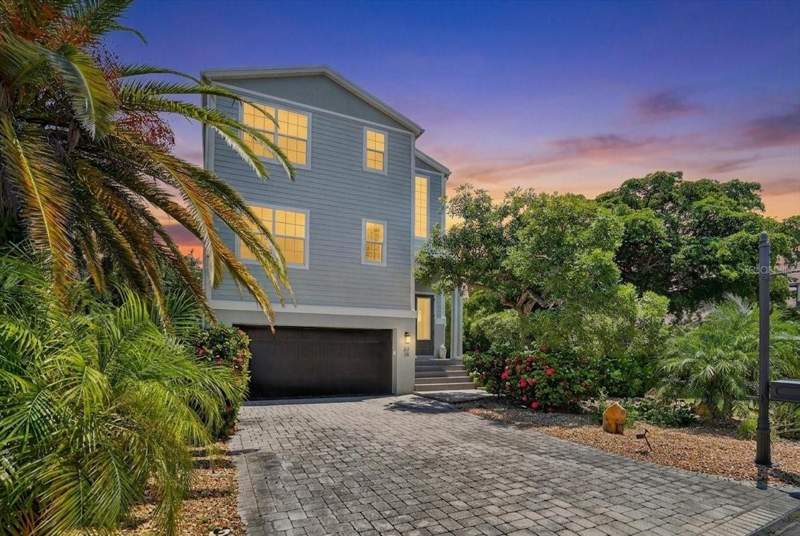 3 bedroom Single Family Residence at 6330 Laguna Drive, Laguna Yacht Village, Longboat Key — photo 4