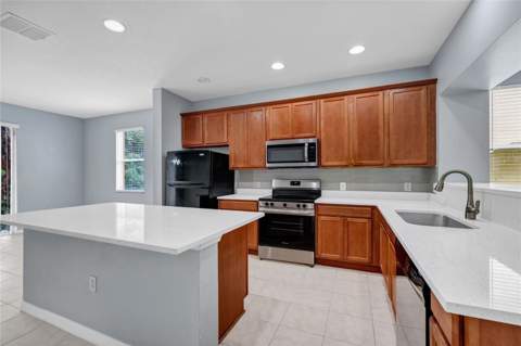 5266 Paradise Cay Circle, Kissimmee FL - photo 8 of 27