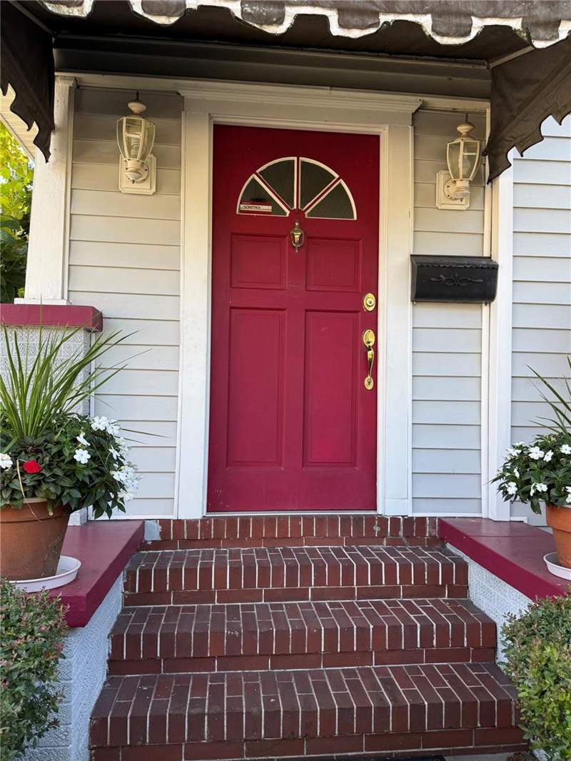 3 bedroom Single Family Residence at 950 10th Street, Bartlett Lawns, St Petersburg — photo 4