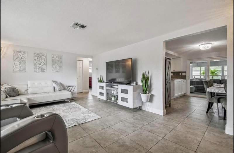 3 bedroom Single Family Residence at 7519 Holly Lake Lane, Magnolia Valley, New Port Richey — photo 3