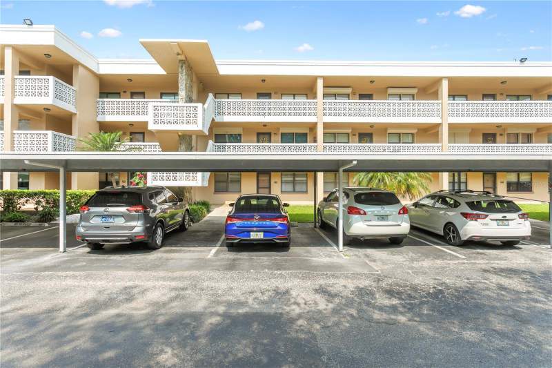 4920 LOCUST STREET #115 home for sale in Winston Park Northeast