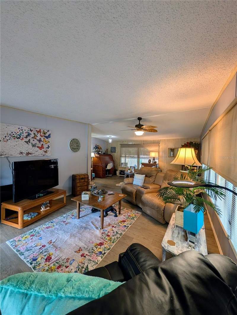 2 bedroom Manufactured Home at 6517 SE 110th Lane, Wooded Acres Un 04, Belleview — photo 5