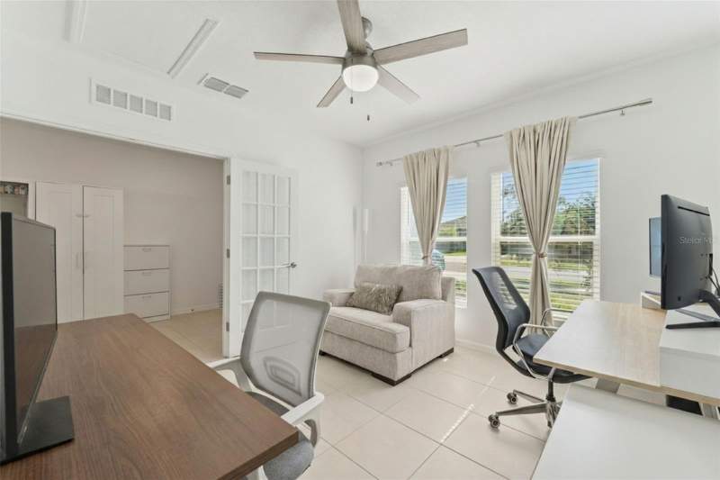 5 bedroom Single Family Residence at 1111 Calico Pointe Circle, Parkside At Estates, Groveland — photo 4
