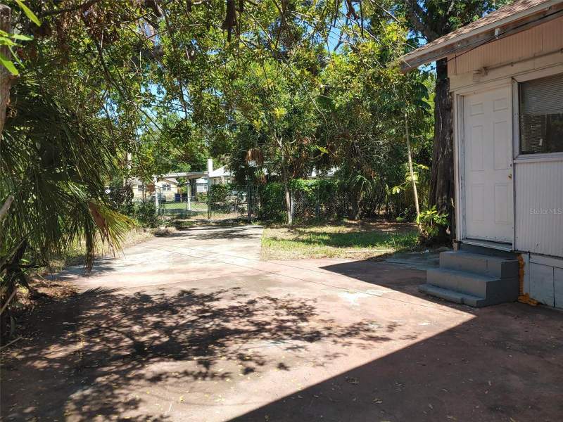 2 bedroom Single Family Residence at 1924 30th Street, Tangerine Highlands, St Petersburg — photo 2