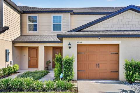1556 Wynford Circle, Tavares FL - photo 7 of 45