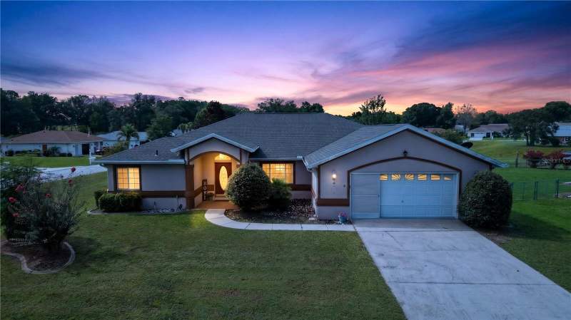 3 bedroom Single Family Residence at 10121 SW 61st Terrace Road, Cherrywood Estate, Ocala — photo 2