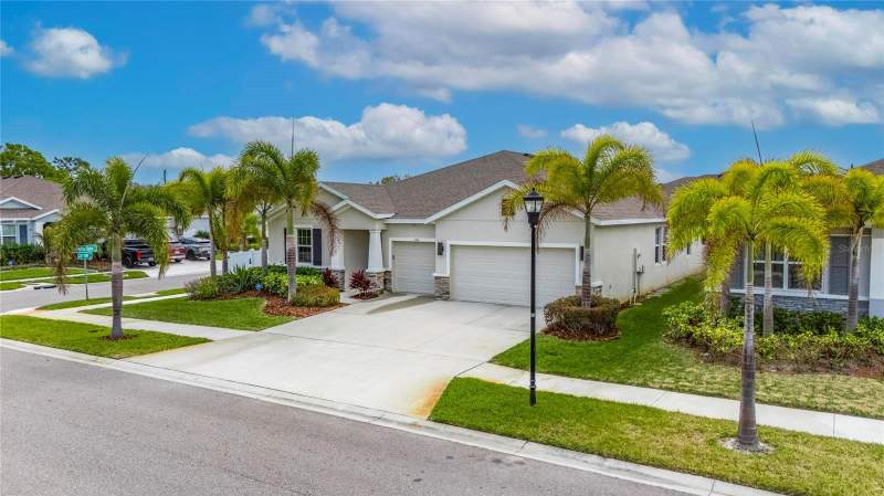 4 bedroom Single Family Residence at 446 6th Avenue, Shell Cove Ph 2, Ruskin — photo 3