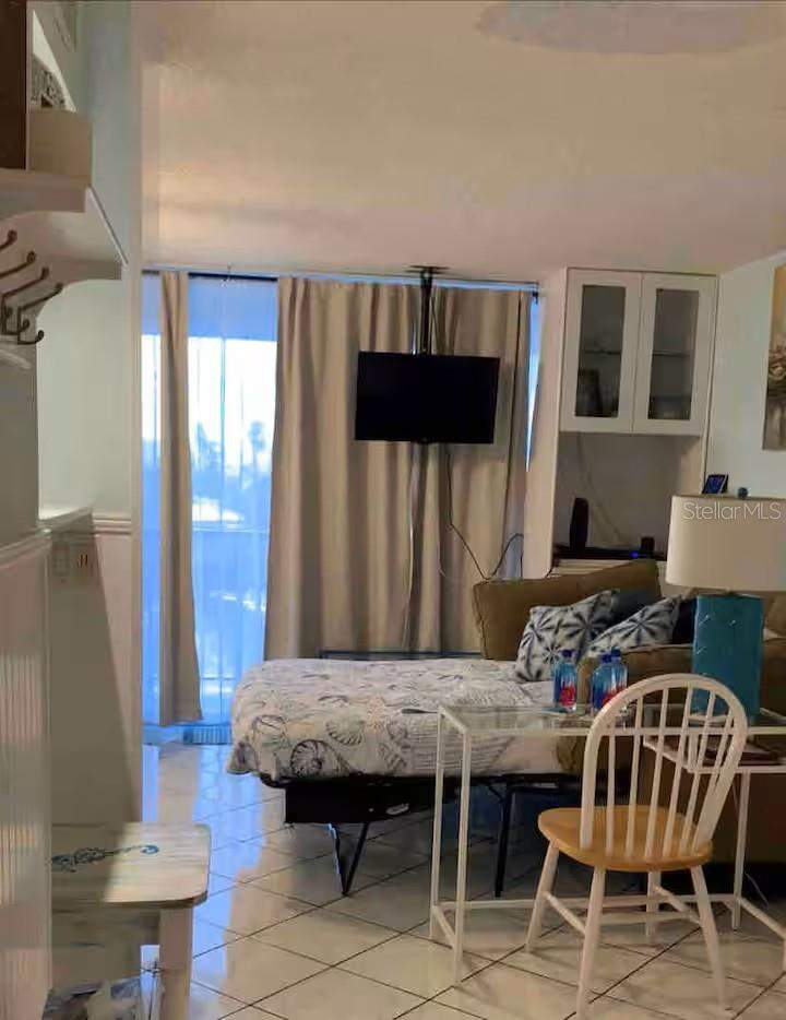 1 bedroom Condominium at 800 BAYWAY BOULEVARD #26, BAYSIDE CONDO, CLEARWATER BEACH — photo 4
