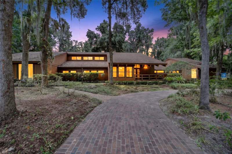 3 bedroom Single Family Residence at 2411 SE 15th Street, Woodridge, Ocala — photo 2