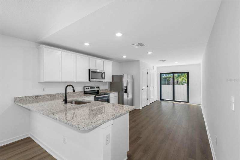 3 bedroom Single Family Residence at 11199 Murraysville Drive, Spring Hill, Spring Hill — photo 5