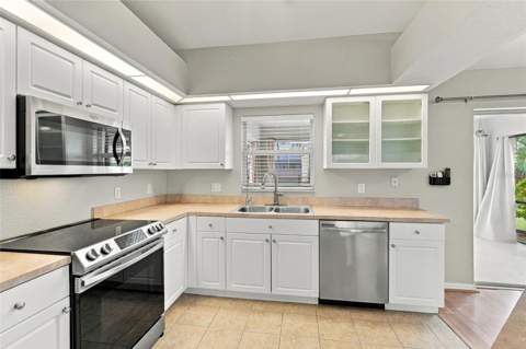 304 NE 20th Terrace, Cape Coral FL - photo 9 of 35