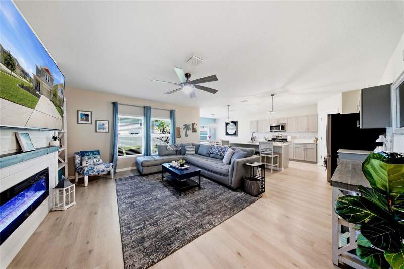 5 bedroom Single Family Residence at 12953 Camarillo Place, Hinton Hawkstone Ph 2A & 2B2, Lithia — photo 5