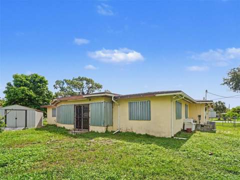 562 E Tarpon Boulevard, Port Charlotte FL - photo 22 of 26