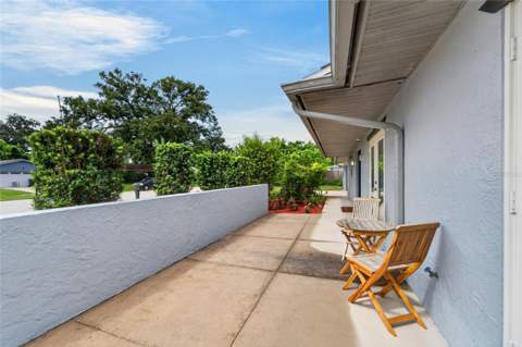 1120 Lakemont Drive, Valrico FL - photo 11 of 88