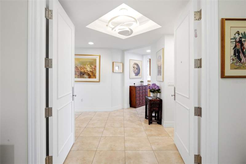 2 bedroom Condominium at 400 Beach Drive #401, 400 Beach Drive Condo, St Petersburg — photo 3
