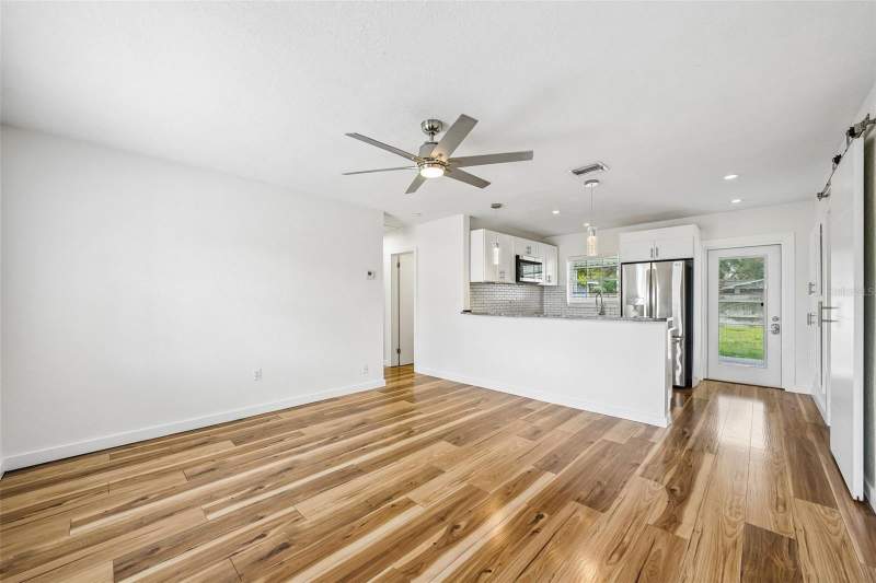 3 bedroom Single Family Residence at 784 87th Avenue, El Centro, St Petersburg — photo 4