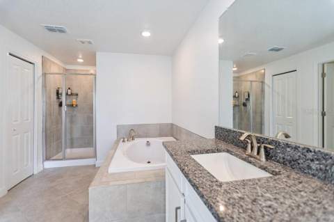 8241 Corner Pine Way, New Port Richey FL - photo 21 of 33