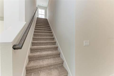 10186 Surrey Rose Drive, San Antonio FL - photo 23 of 35