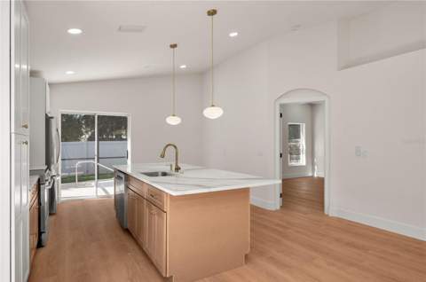 2810 Palm Isle Way, Orlando FL - photo 8 of 58