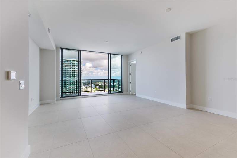 2 bedroom Condominium at 275 1st Avenue #3908, Art House Condo, St Petersburg — photo 3