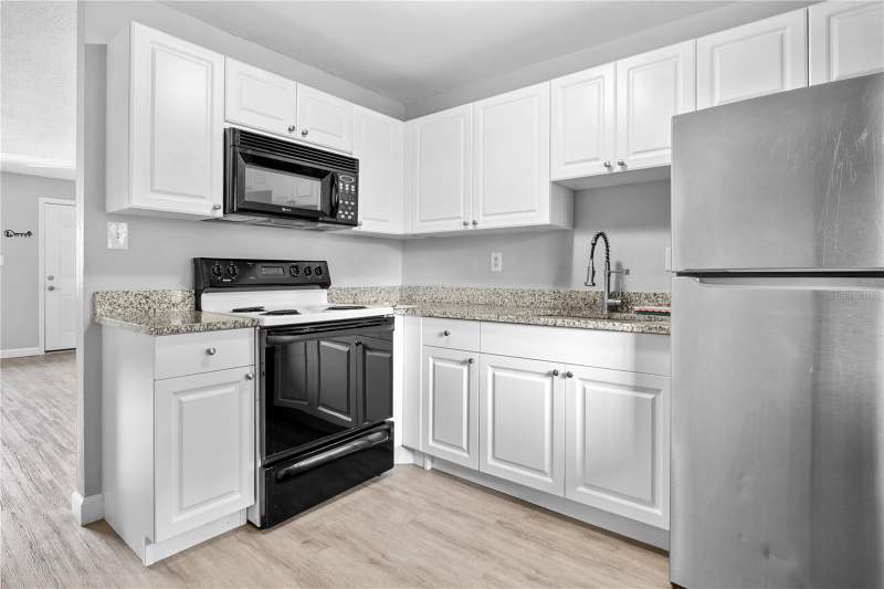 2 bedroom Condominium at 205 Poinsettia Pine Court #201, Renaissance Villas Condo, Tampa — photo 5