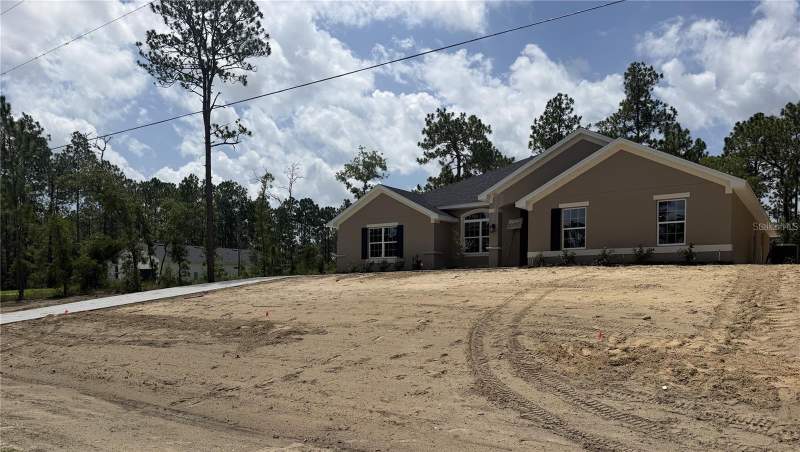 4 bedroom Single Family Residence at 13402 SW 64th Street Road, Rolling Hills Un 04, Ocala — photo 3