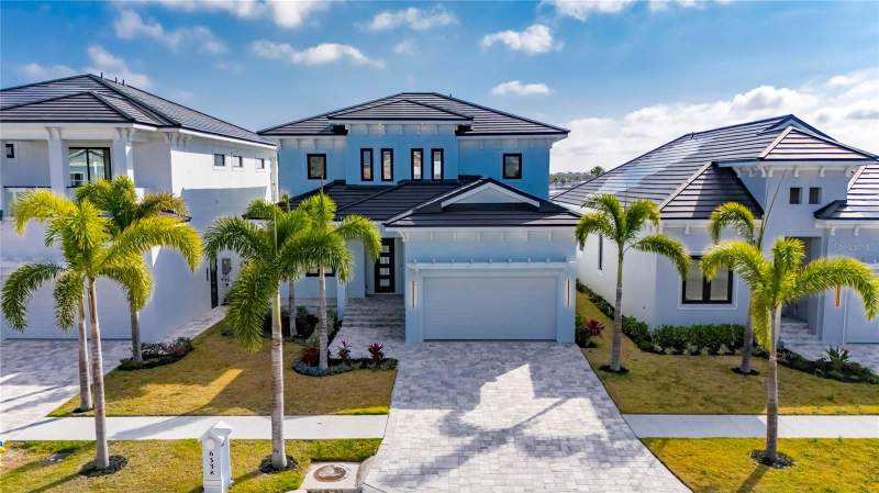 6538 SIMONE SHORES CIRCLE home for sale in Hemingway Estates Homes for Sale: 11 Homes, Median $720K