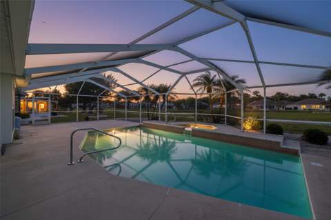 323 Caloosa Palms Court, Sun City Center FL - photo 8 of 45