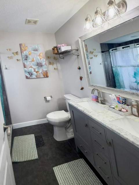 8210 Mackinaw Road, Weeki Wachee FL - photo 12 of 63
