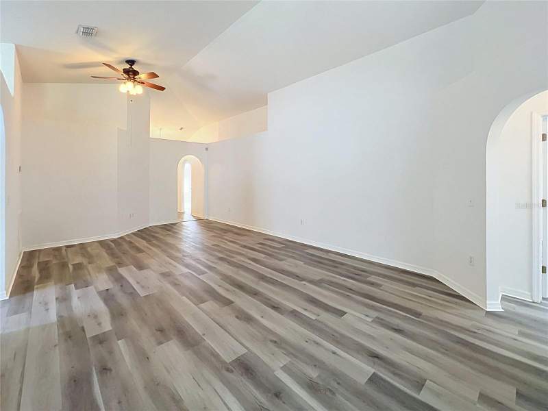 4 bedroom Single Family Residence at 5641 Royal Hills Drive, Royal Hills, Winter Haven — photo 5