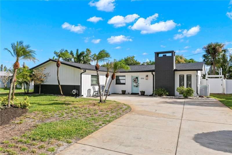 6947 S SHORE DRIVE home for sale in Pasadena Isle