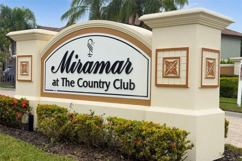 3 bedroom Townhouse at 8432 Miramar Way, Miramar Links At Lakewood Ranch, Lakewood Ranch — photo 4