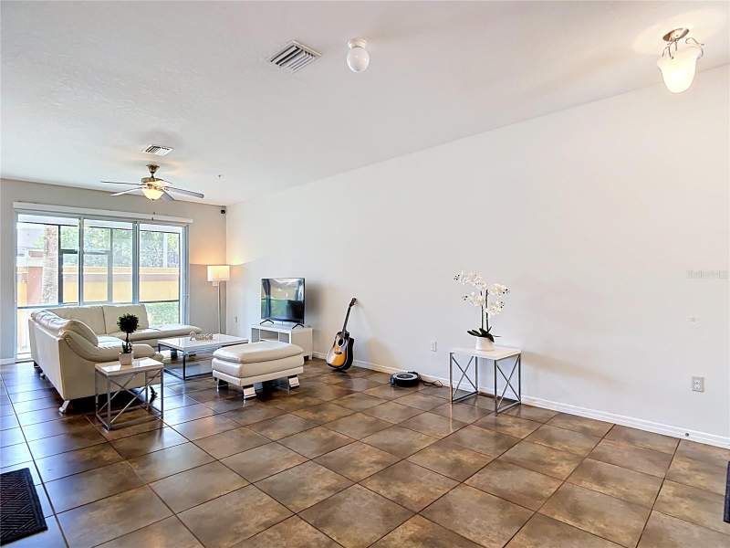 3 bedroom Townhouse at 8615 Andalucia Field Drive, Marbella Terrace Twnhms, Tampa — photo 5