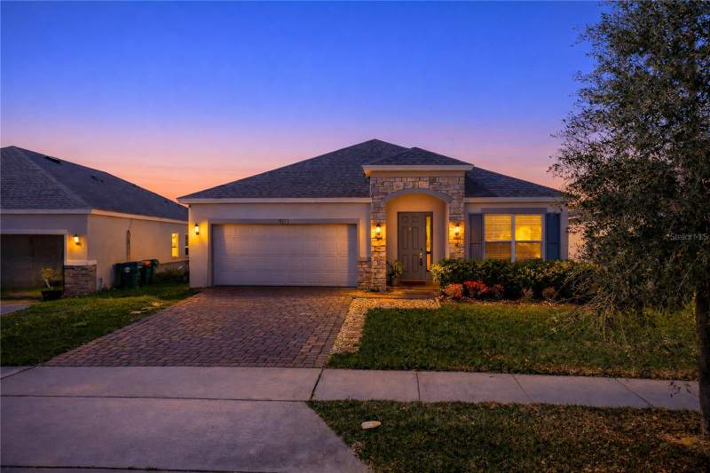 4 bedroom Single Family Residence at 1073 Chelan Falls Drive, Lakewood Park Ph 1, Deland — photo 2