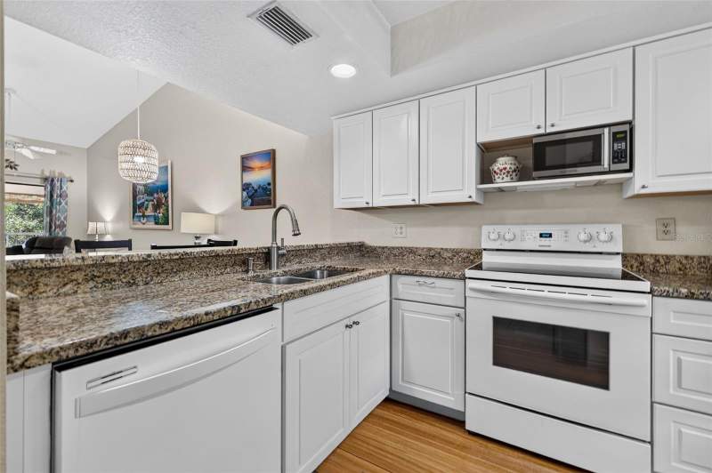 2 bedroom Condominium at 11511 113th Street #13F, Deerwood Gardens IV, Seminole — photo 4
