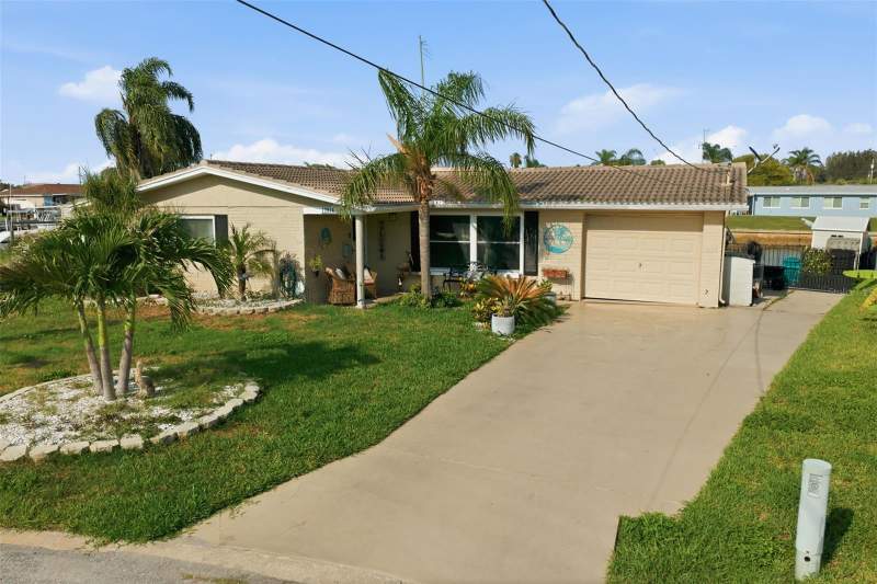 12816 4TH ISLE home for sale in Leisure Beach