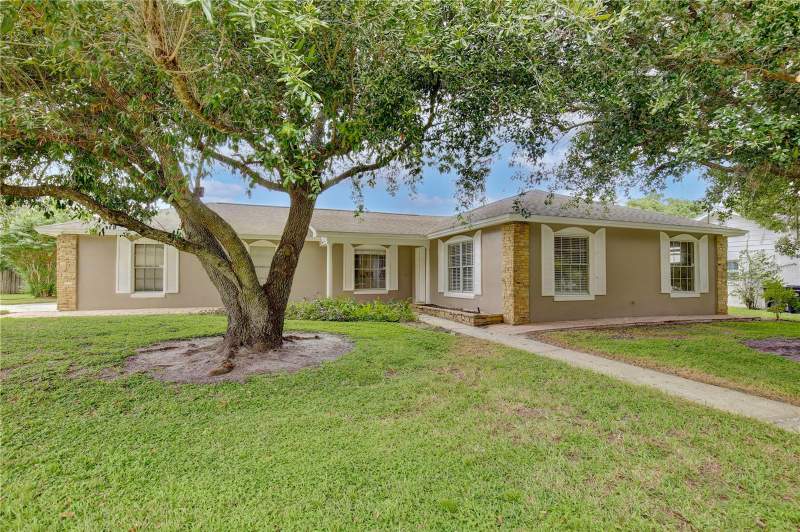 3 bedroom Single Family Residence at 8611 El Prado Avenue, Rio Pinar West, Orlando — photo 2