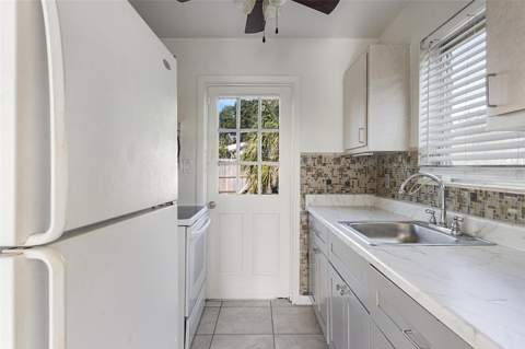 4869 Bayano Street, North Port FL - photo 12 of 24