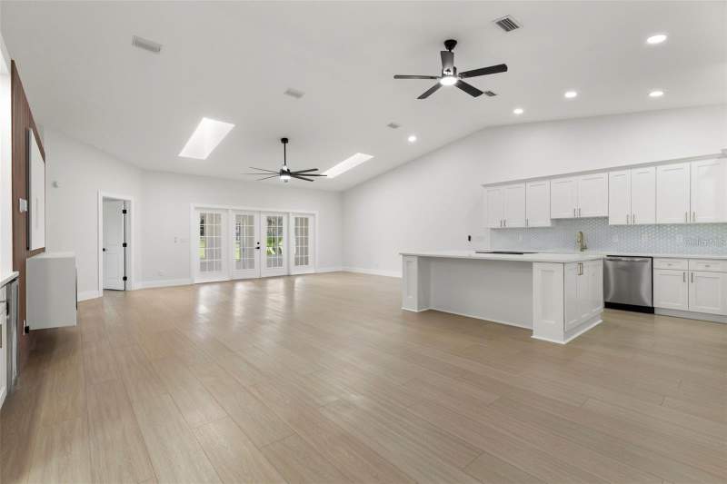 2 bedroom Single Family Residence at 6549 Brentwood Drive, Silver Oaks Ph 01, Zephyrhills — photo 4