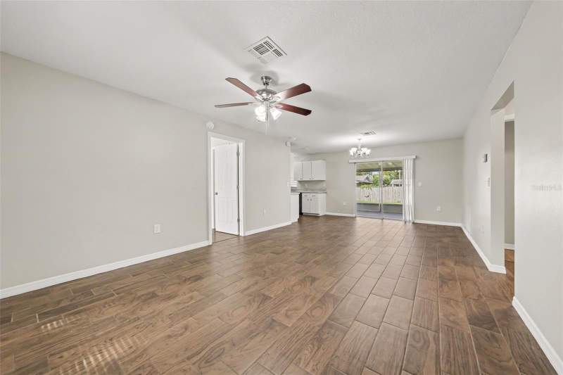 3 bedroom Single Family Residence at 450 Park Glen Drive, Tavares Magnolia Ridge Sub, Tavares — photo 3