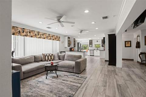 105 Adalia Avenue, Tampa FL - photo 10 of 33